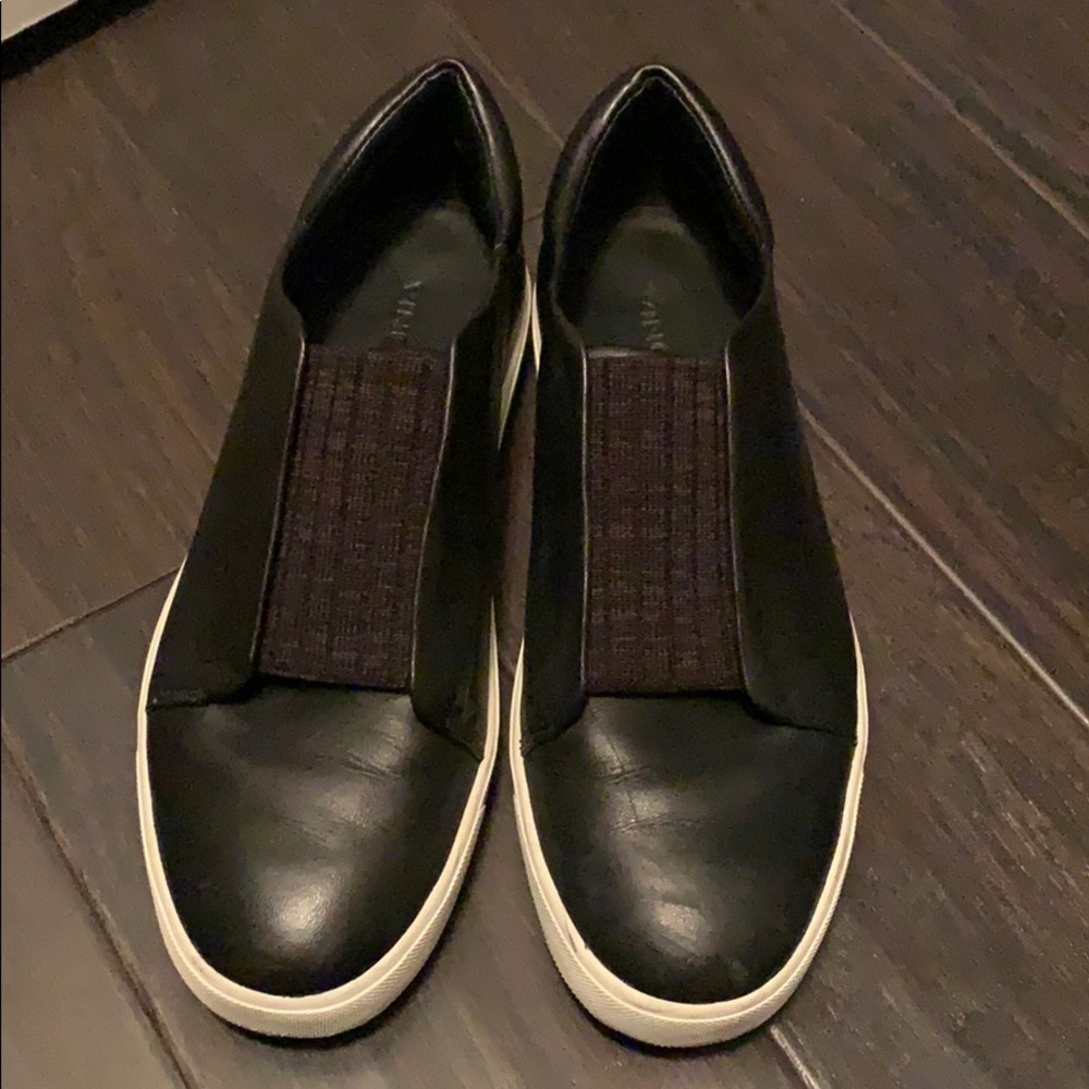 Vince Cantara slip on sneaker women’s 8